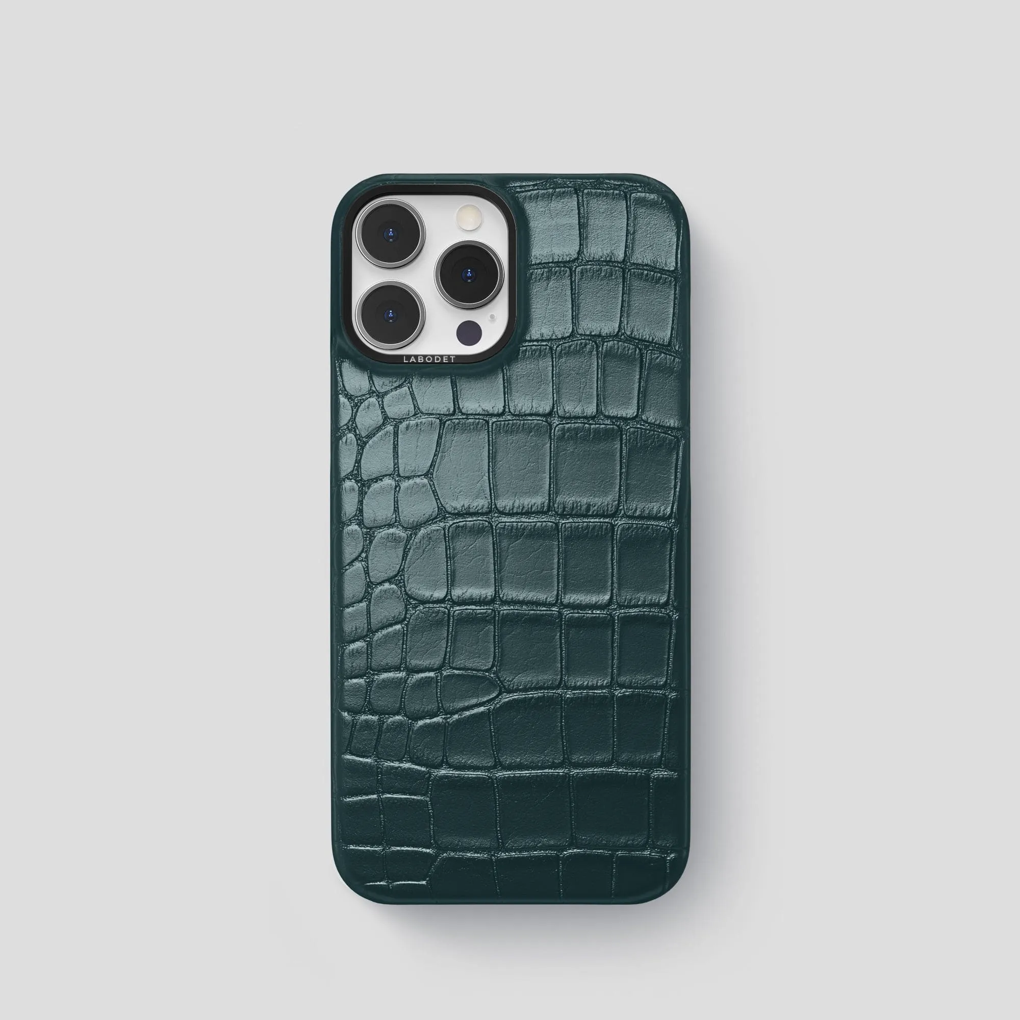 Classic Case For iPhone 15 Pro In Metallic Alligator Marble finish Vivid Detail