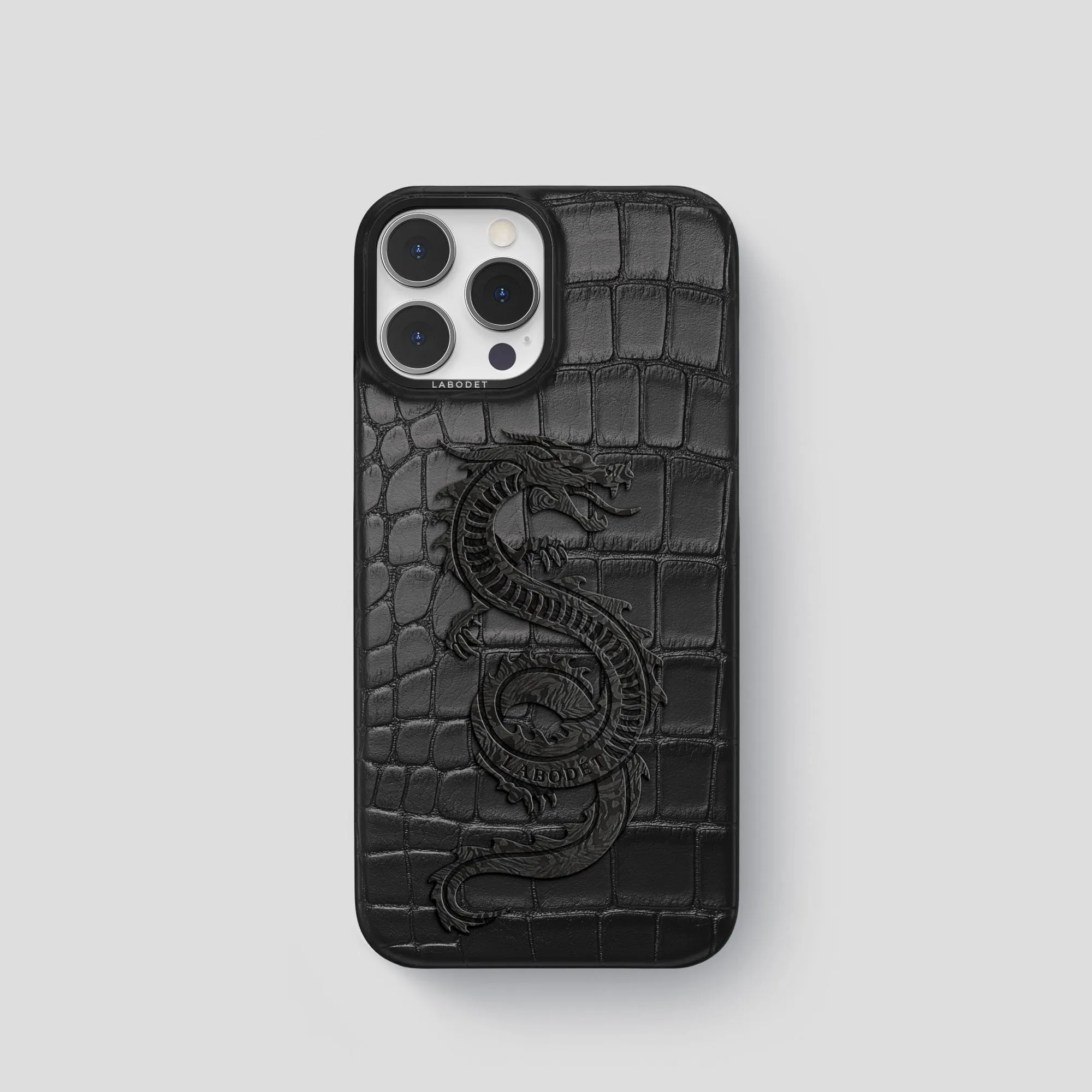 Classic Case With Carbon Dragon For iPhone 15 Pro In Alligator Smooth Layer Tactile Feel