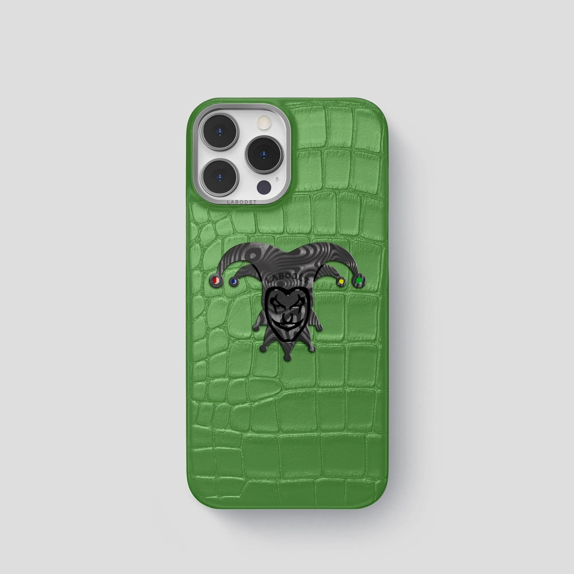 Non Slip Surface Protective Look Classic Case With Carbon Joker For iPhone 15 Pro In Alligator