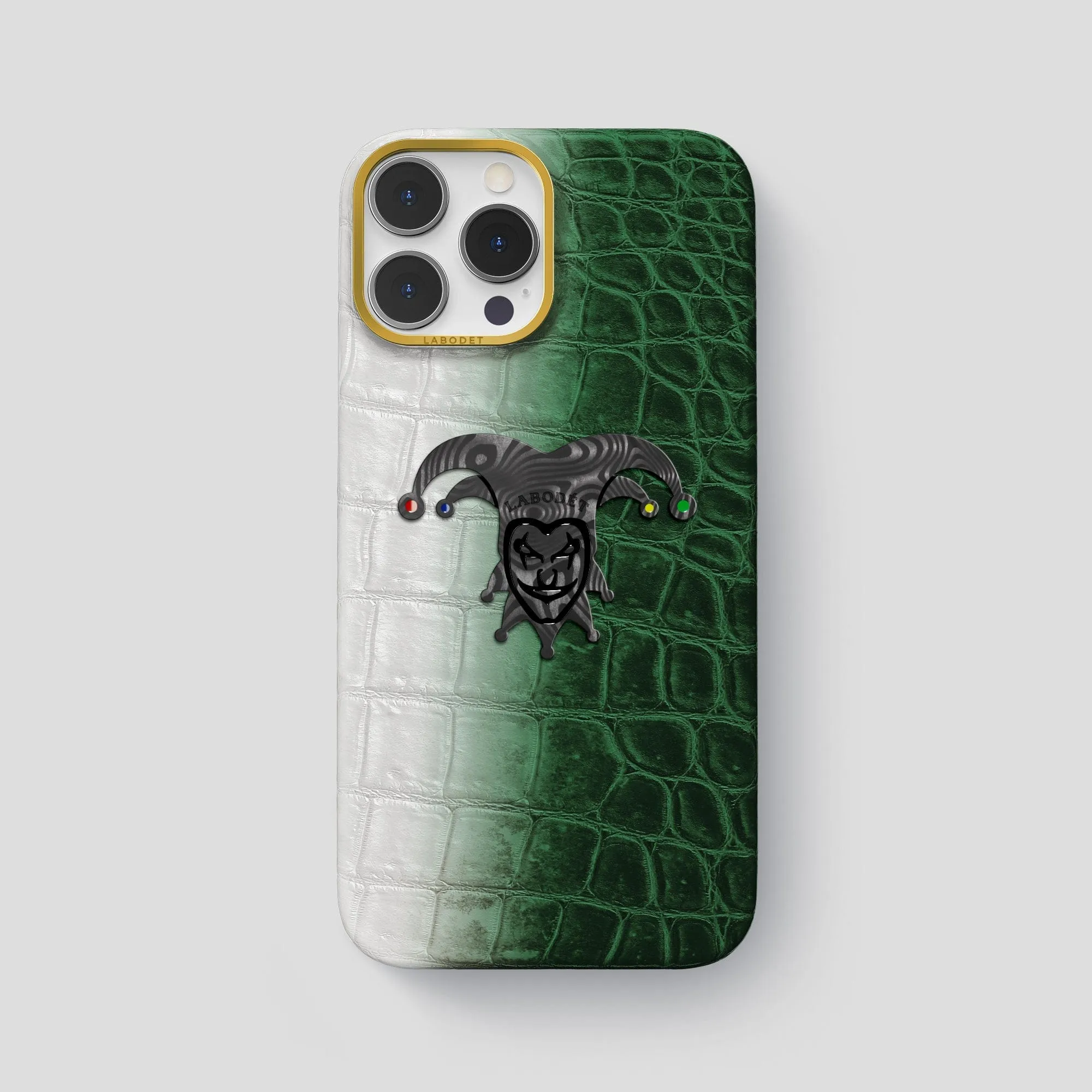Strong protection Classic Case With Carbon Joker For iPhone 15 Pro Max In Himalayan Crocodile