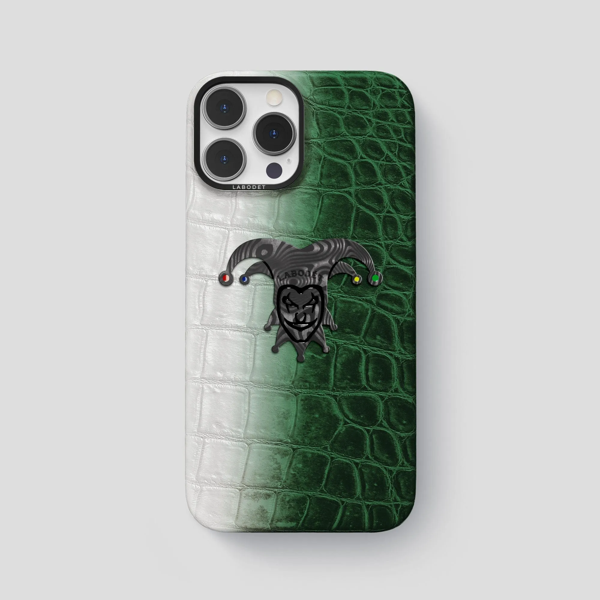 Classic Case With Carbon Joker For iPhone 15 Pro Max In Himalayan Crocodile Rugged Outline