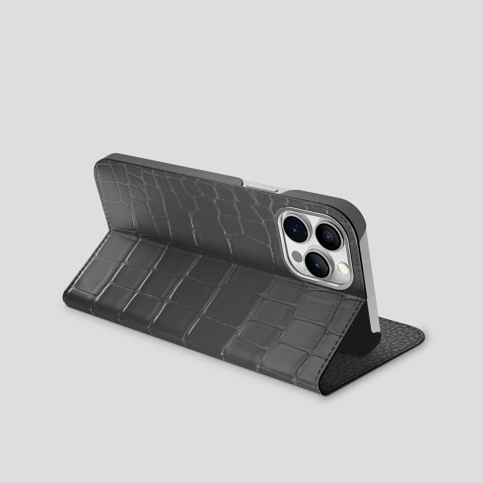 Protective Quality Travel Ready Folio Stand Case For iPhone 15 Pro In Alligator