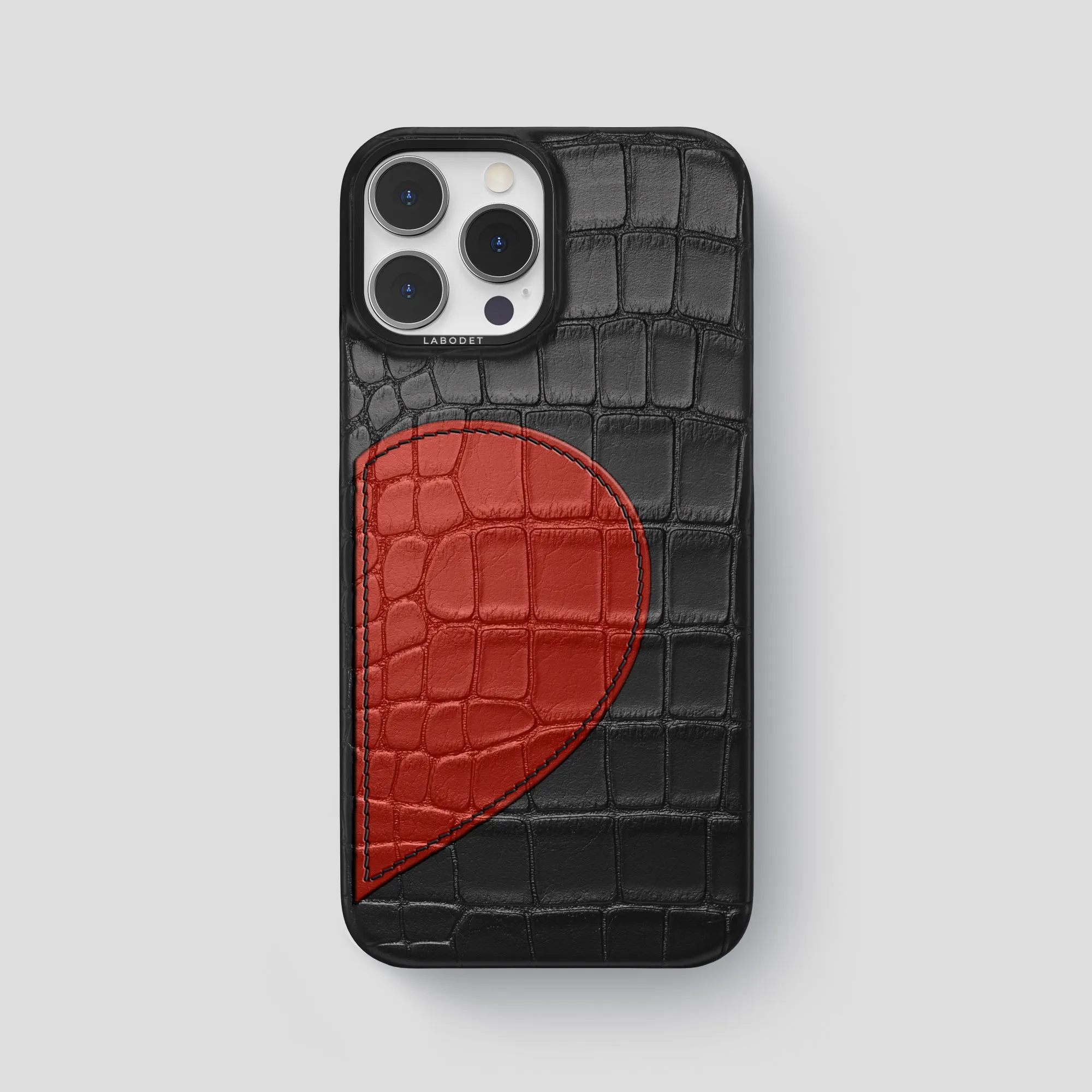 Classic Case With Half Heart - Left For iPhone 15 Pro Max In Alligator Comfort grip design Trendy Pattern