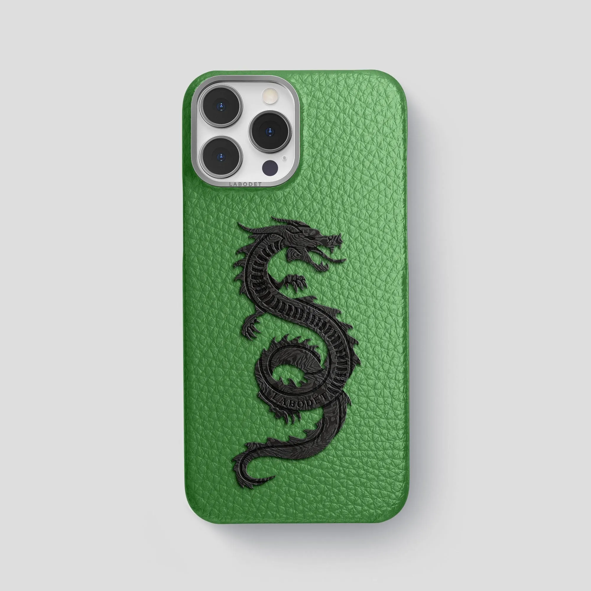 Classic Case With Carbon Dragon For iPhone 15 Pro Max In Calf Minimal Aesthetic Touch Soft Finish Texture