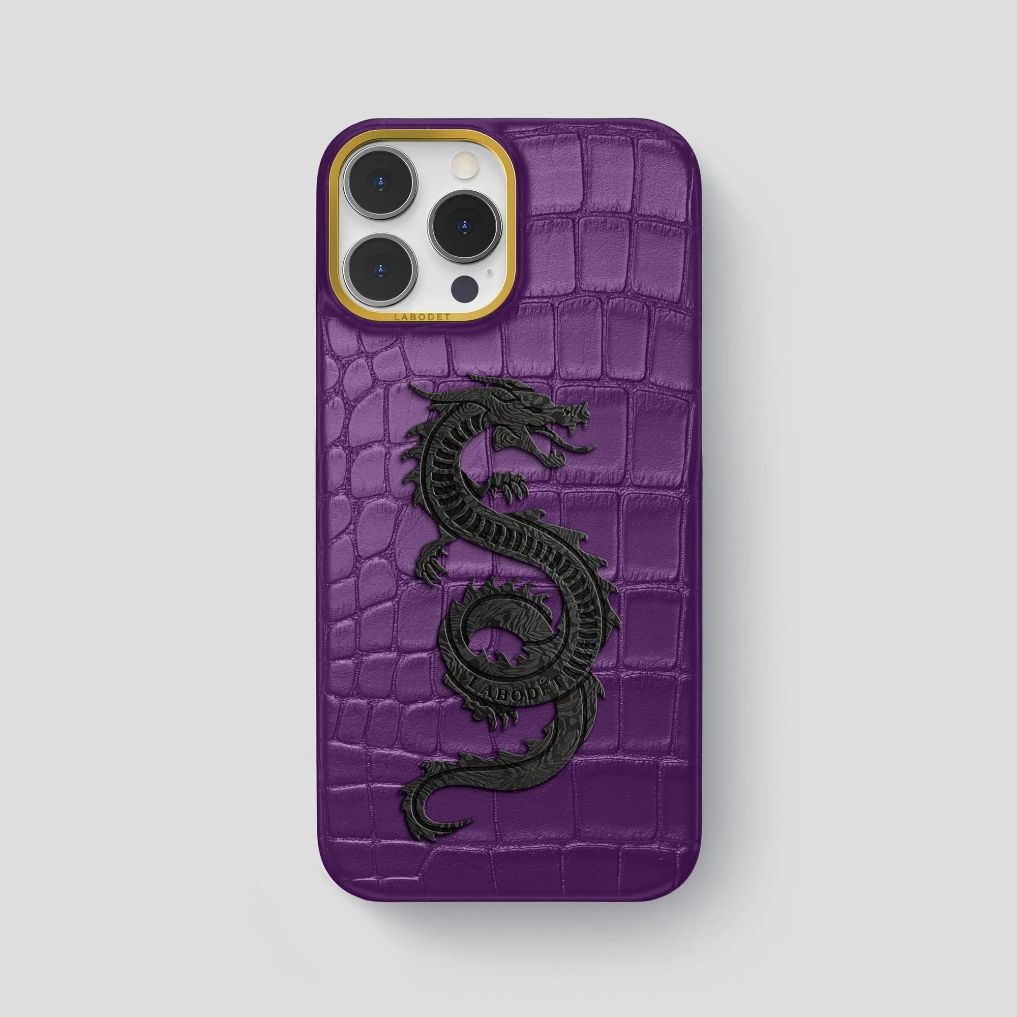 Flexible Touch Vivid Coloration Classic Case With Carbon Dragon For iPhone 15 Pro Max In Alligator