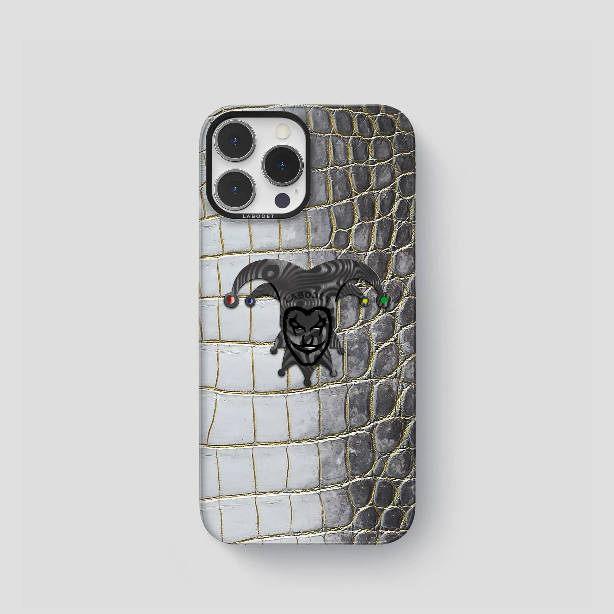 Classic Case With Carbon Joker For iPhone 15 Pro In Himalayan Crocodile Smooth Layer