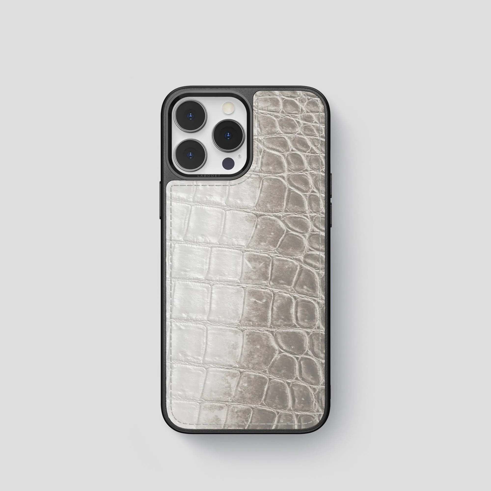 Sport Case For iPhone 15 Pro In Himalayan Crocodile Vivid Pattern elegant design