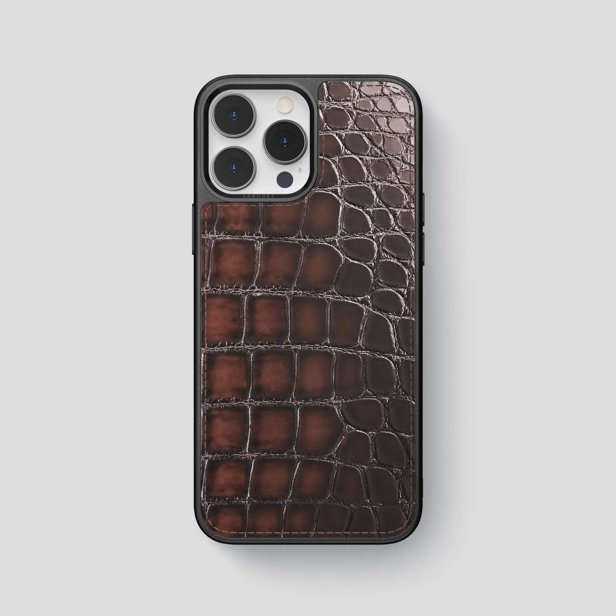 Sport Case For iPhone 15 Pro Max In Patina Alligator Grip Layer