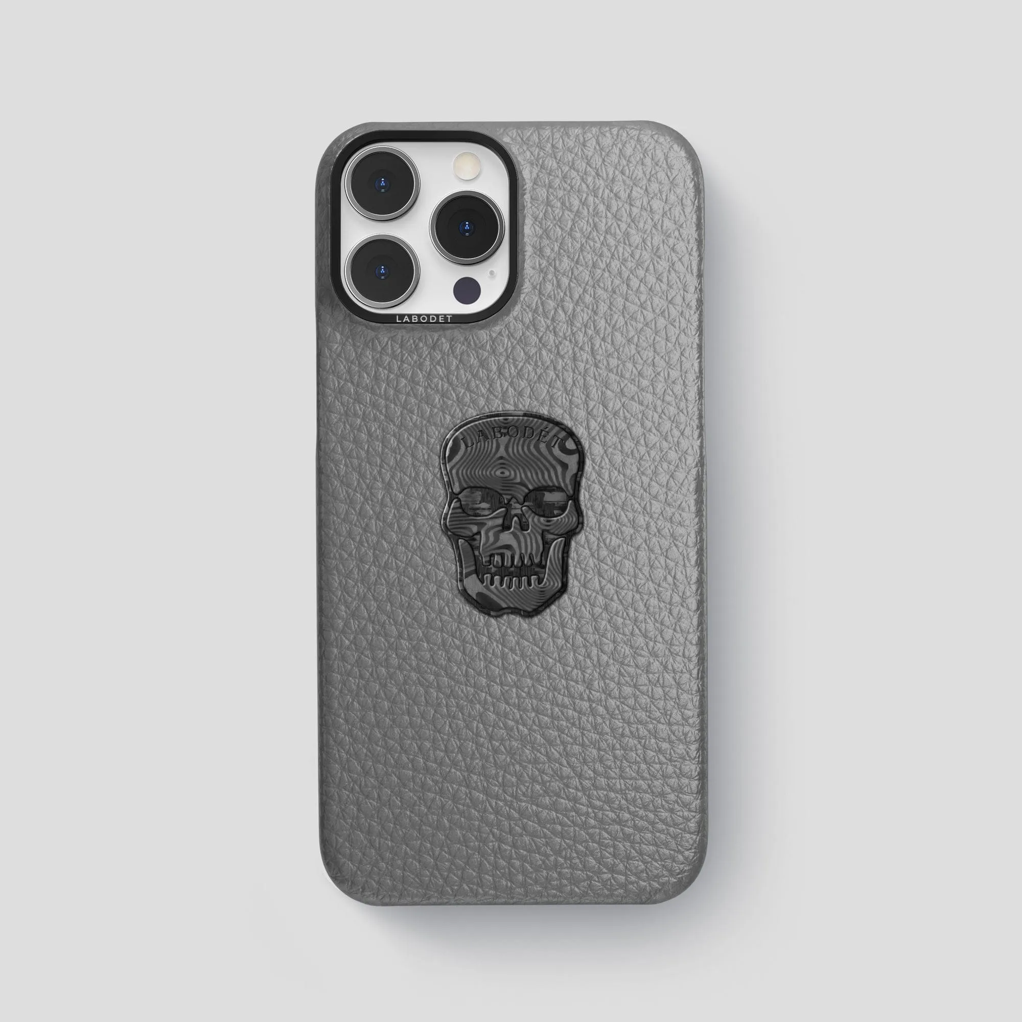 Classic Case With Carbon Skull For iPhone 15 Pro Max In Calf Flexible Pattern